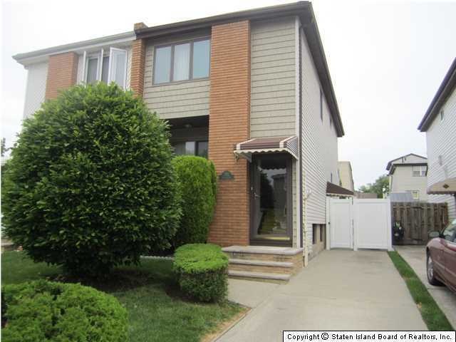 281 Elverton Ave, Staten Island, NY 10308 - photo 1