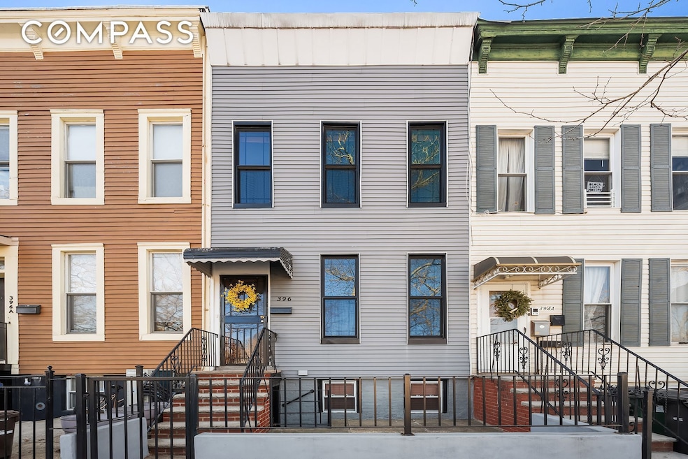 Sold $1,505,000 • Co-Listing Agent