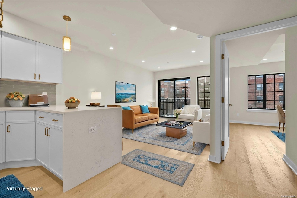 Pending $749,000 • Co-Listing Agent