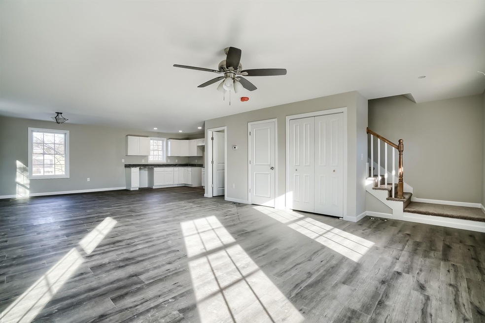 5 Gydians Way unit 1, Nashua, NH 03064 - photo 1