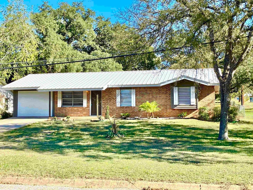 901 Avenue E, Marble Falls, TX 78654 - photo 1