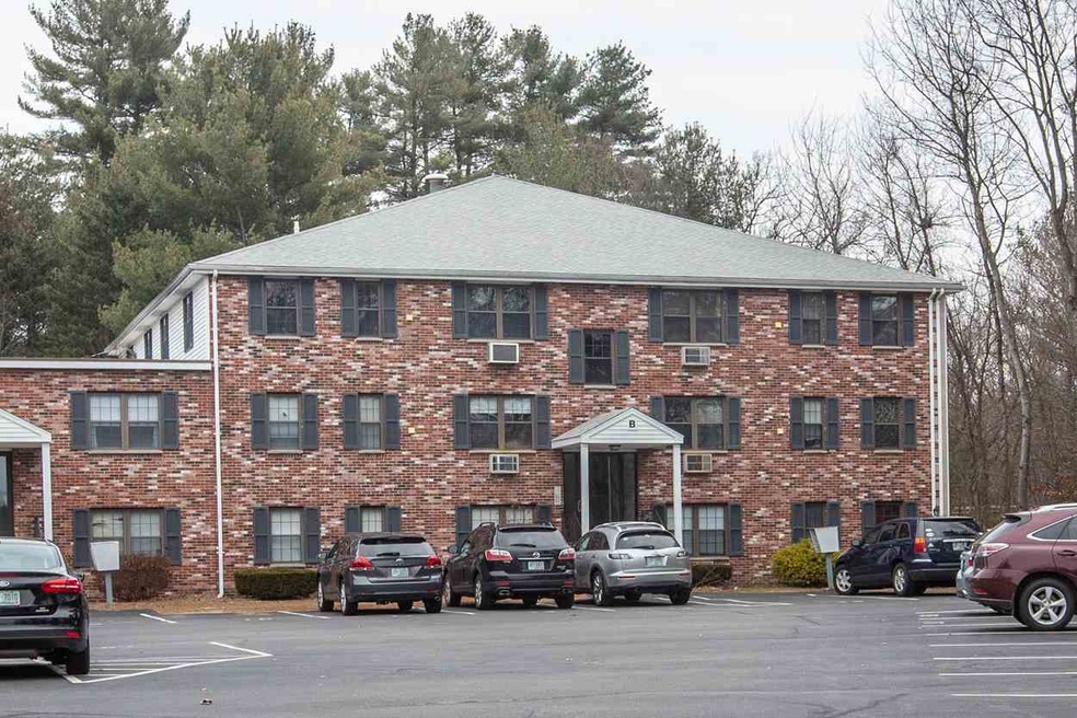 33 Garden Rd unit 9, Plaistow, NH 03865 - photo 1