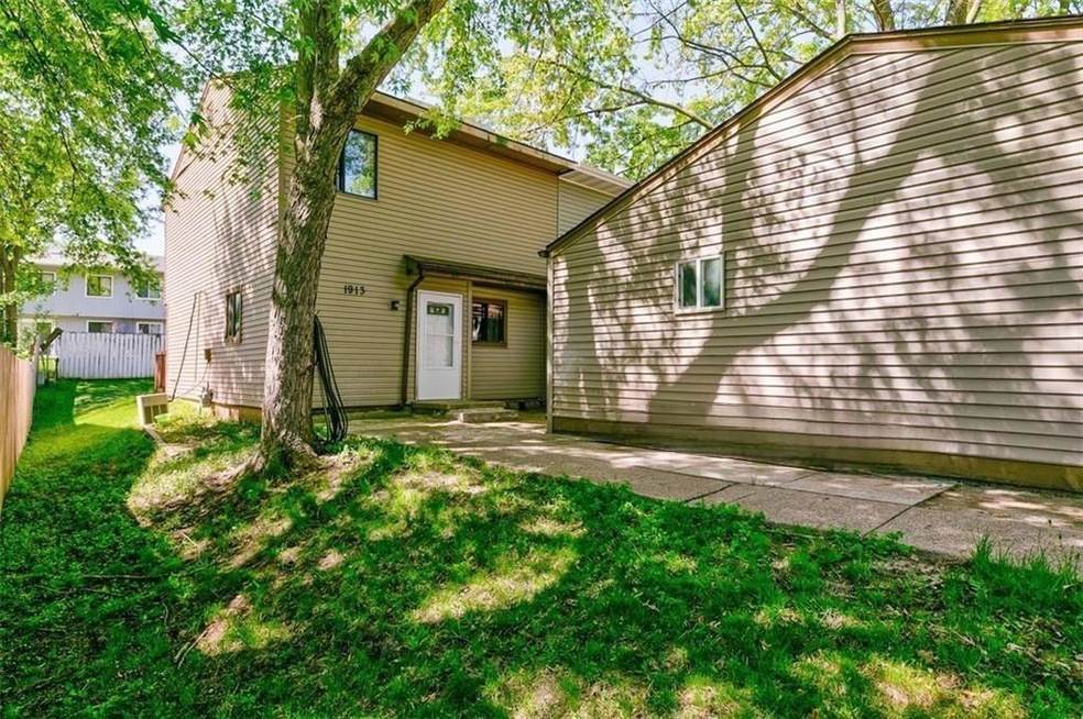 1913 E Bell Ave, Des Moines, IA 50320 - photo 1