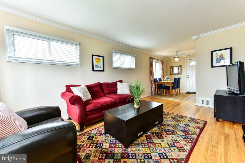 2220 Dartmouth Dr, Alexandria, VA 22307 - photo 1