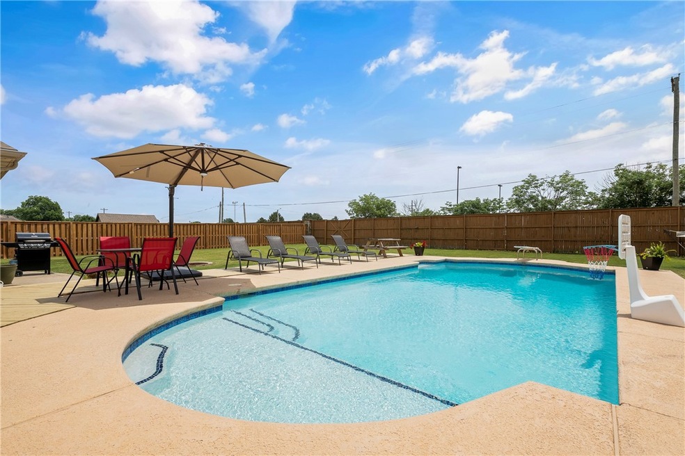 3505 NW Edgewood Ave, Bentonville, AR 72712 - photo 1