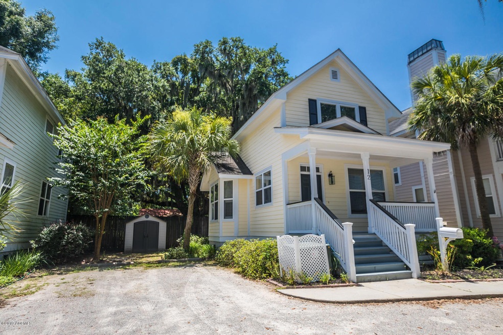 Adorable HARDIPLANK Cottage