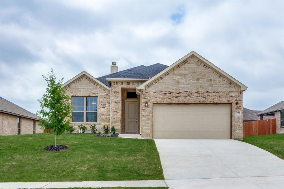8304 Rockway St, White Settlement, TX 76108 - photo 1