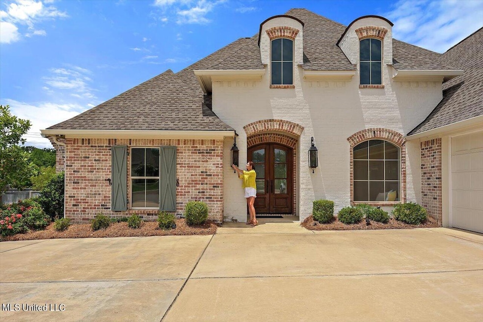 05-216 Reservoir Way