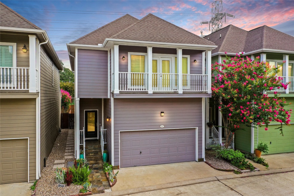 810 Garden Trace Ln, Houston, TX 77018 - photo 1