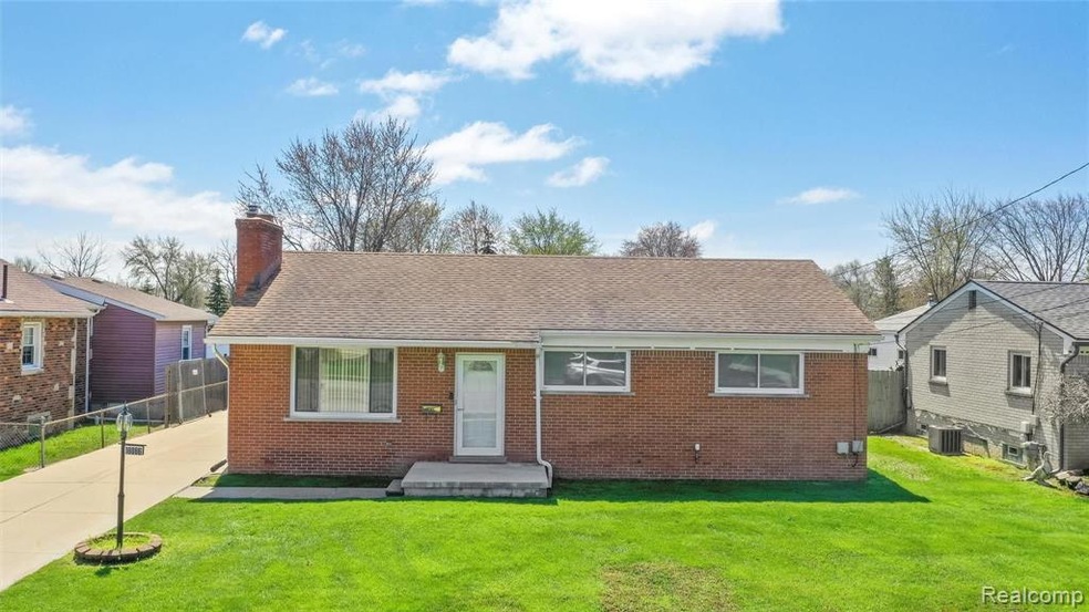 16066 Frazho Rd, Roseville, MI 48066 - photo 1