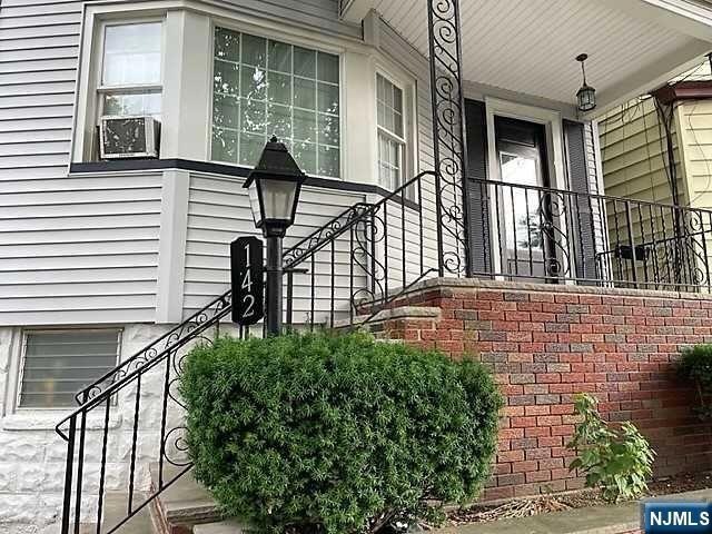 142 Maple St unit 3, Kearny, NJ 07032 - photo 1