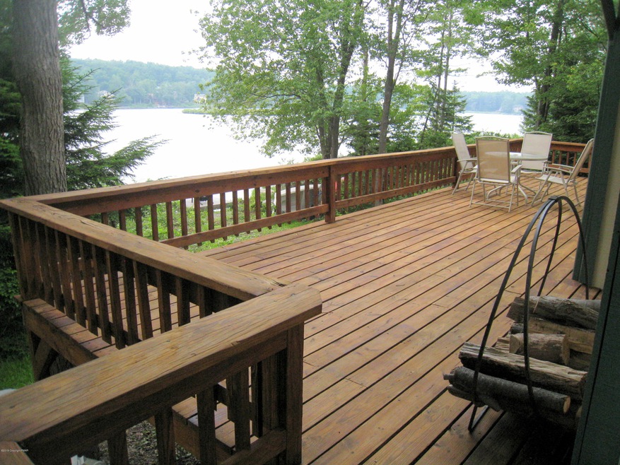 1435 Waterfront Dr, Tobyhanna, PA 18466 - photo 1