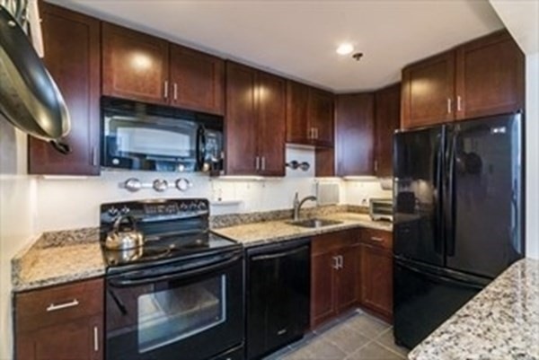 Bay Square unit 318, Cambridge, MA 02139 - photo 1