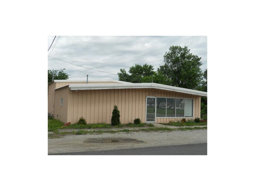 ZONED RESIDENTAIL AND COMMERCIAL, LIVE WHERE YOU W