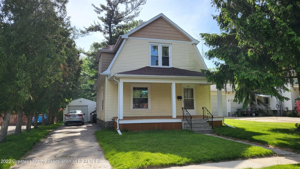 410 N Clinton St, Grand Ledge, MI 48837 - photo 1