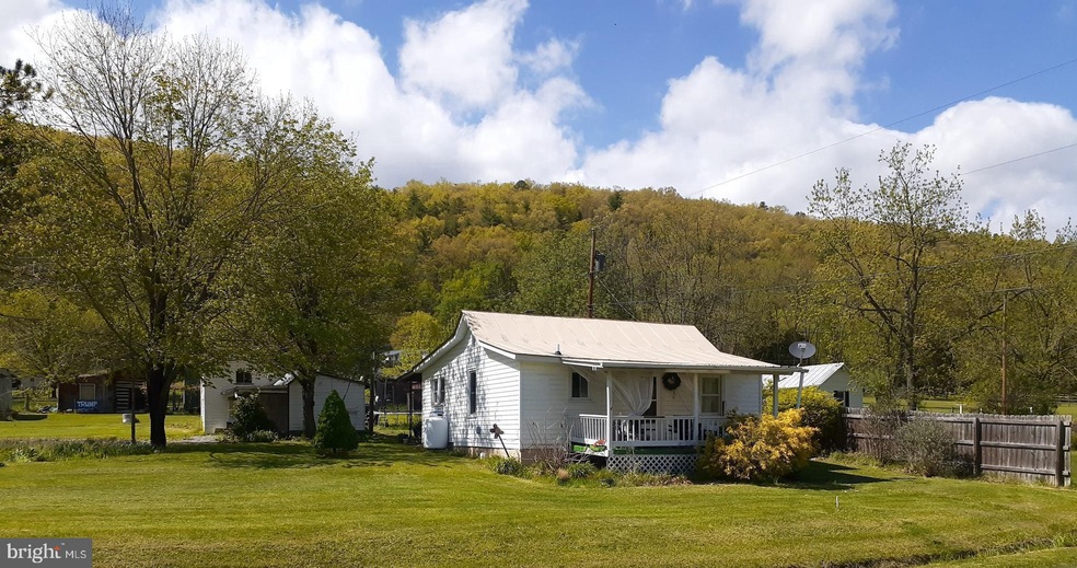 20 Colletts Ln, Franklin, WV 26807 - photo 1