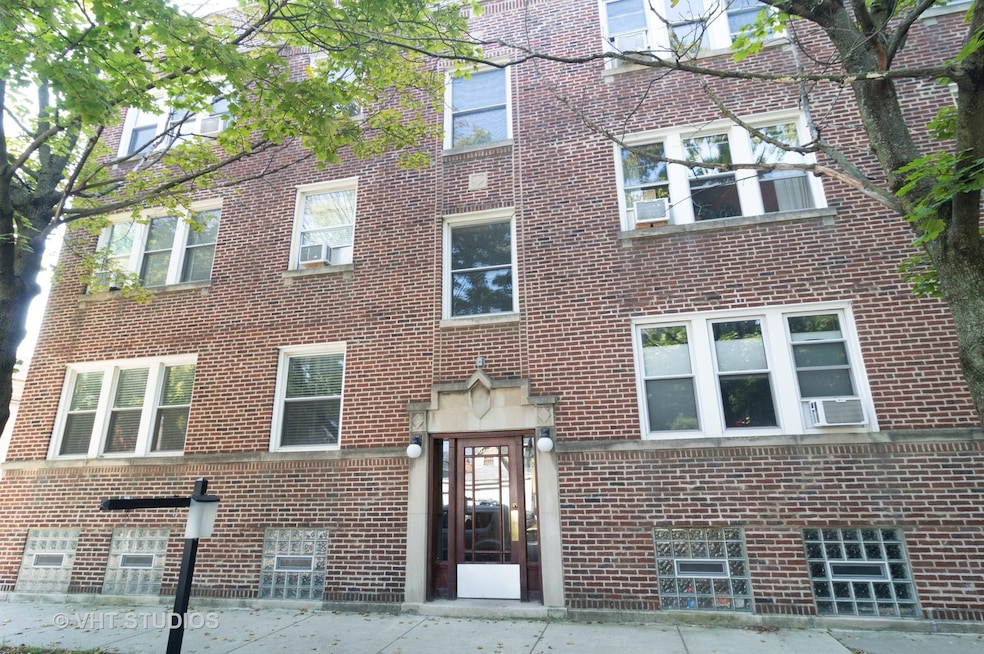 2049 W Ainslie St unit 3E, Chicago, IL 60625 - photo 1