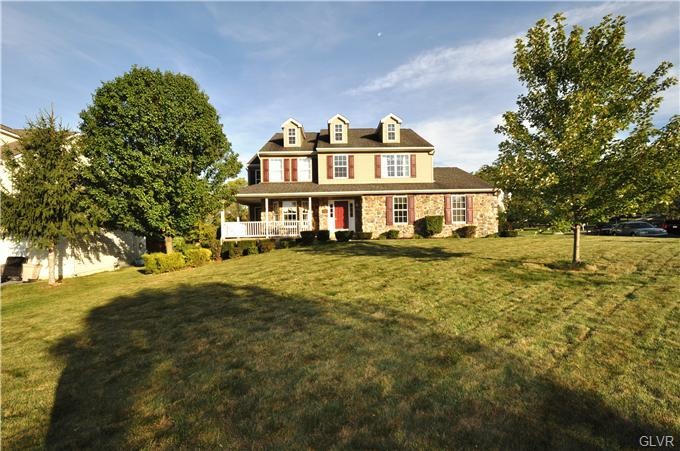 6944 Hearth Ln, Macungie, PA 18062 - photo 1