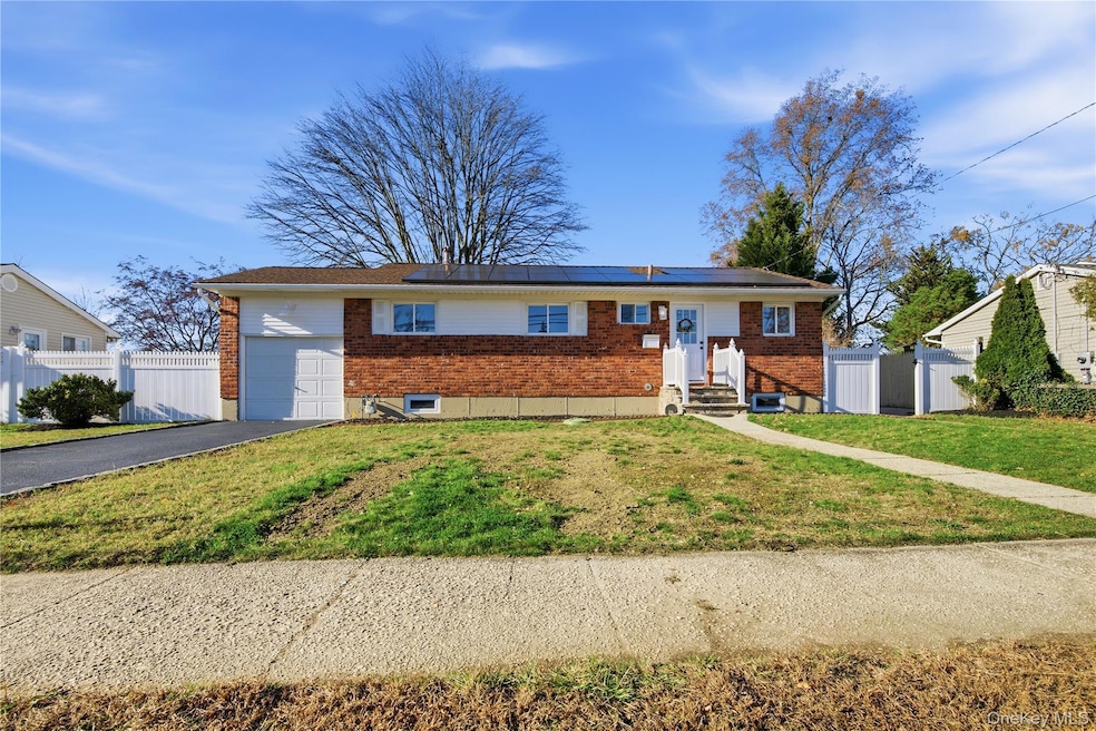 26 Wilshire Dr, North Babylon, NY 11703 - photo 1