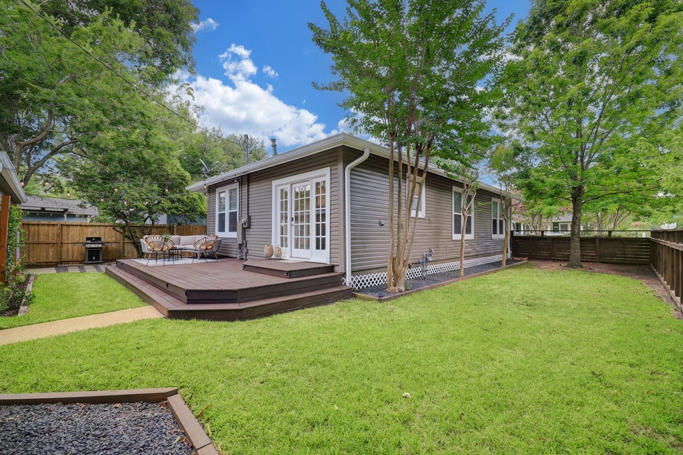 1037 Walling St, Houston, TX 77009 - photo 1