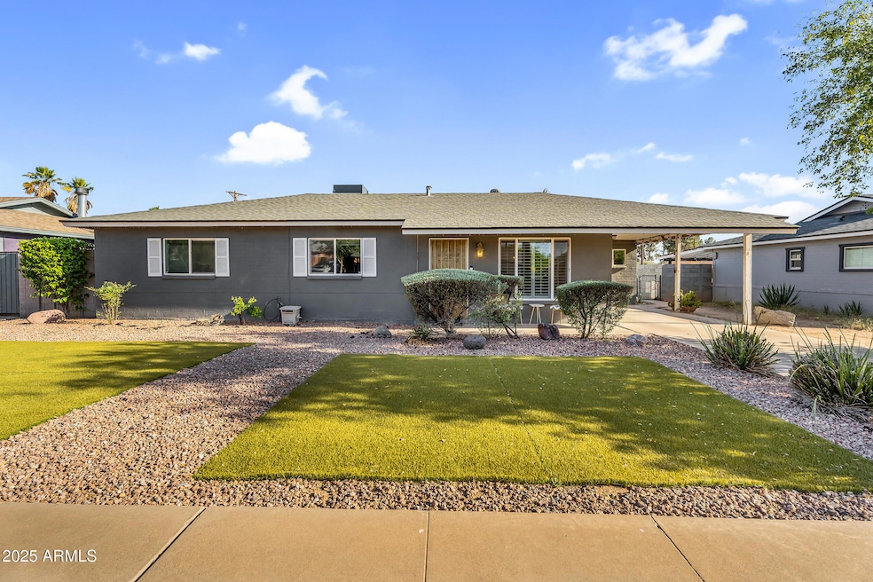 2715 E Edgemont Ave, Phoenix, AZ 85008 - photo 1