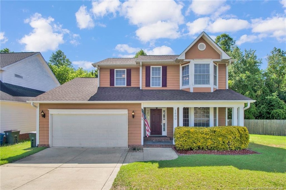 1600 Stonewood Dr, Fayetteville, NC 28306 - photo 1
