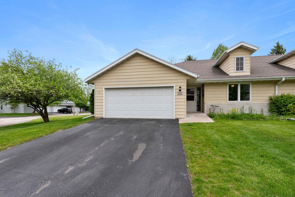 W193N16339 Lea Fon Cir-19