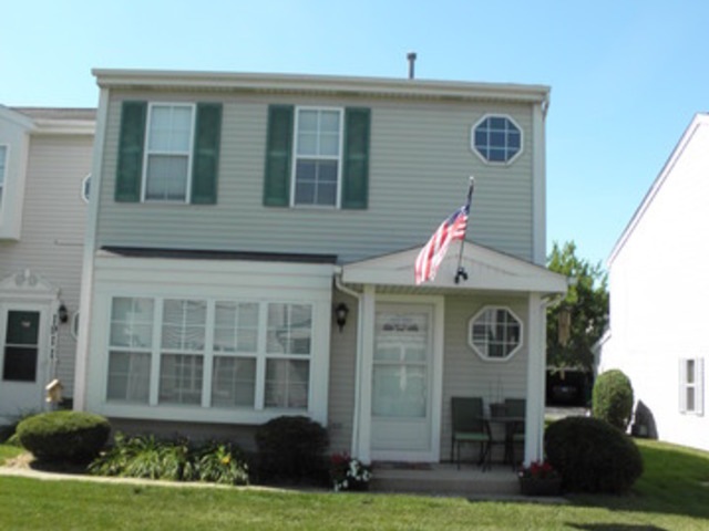 1913 Cherrywood Ct unit 1913, Joliet, IL 60435 - photo 1