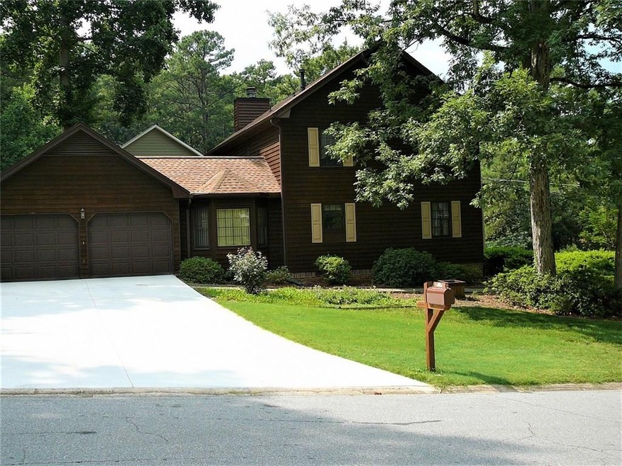 Side View reflects new driveway