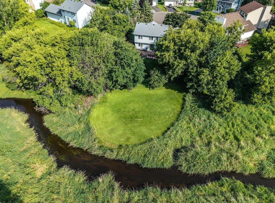 Wow, this backyard is amazing!