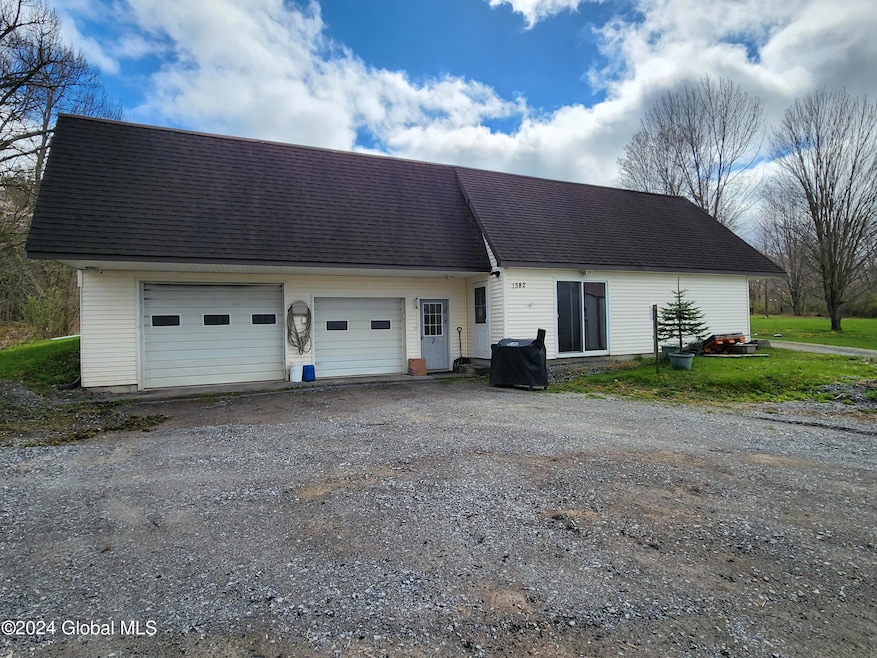 1382 Carlisle Rd, Sprakers, NY 12166 - photo 1