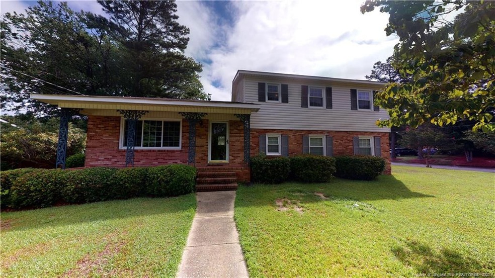 529 Lennox Dr, Fayetteville, NC 28303 - photo 1