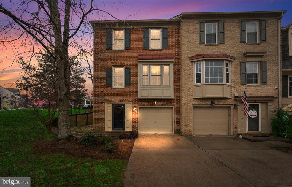 101 W Locust St, Occoquan, VA 22125 - photo 1