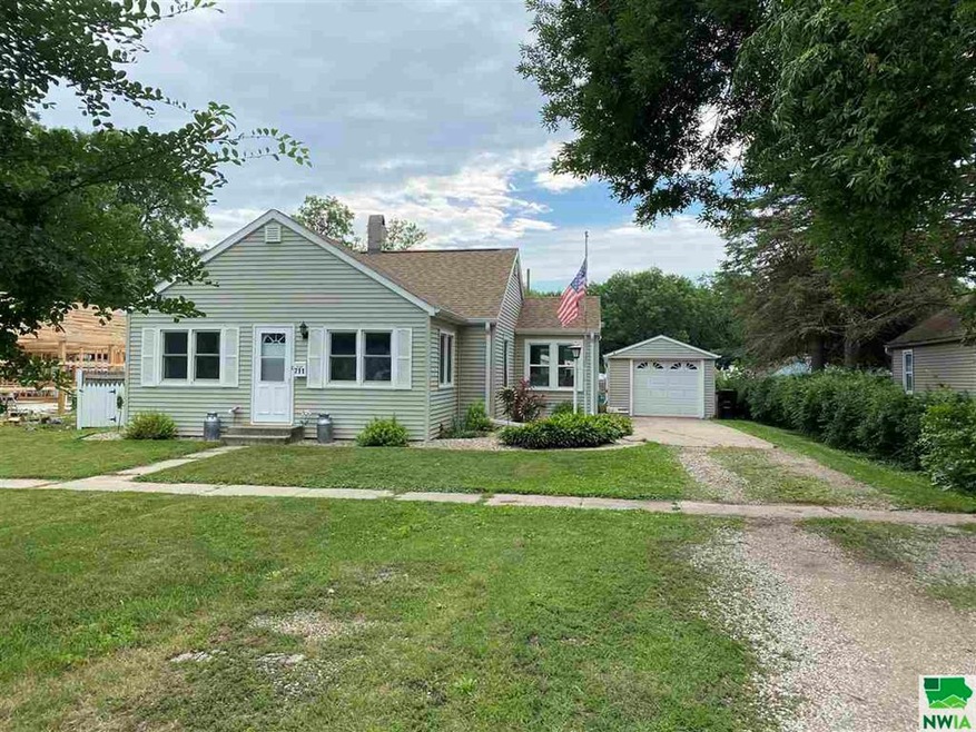 711 6th St, Onawa, IA 51040 - photo 1
