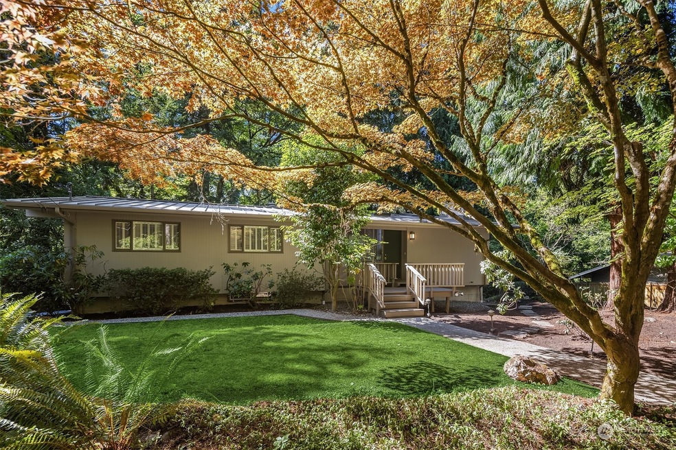 5211 W Mercer Place, Mercer Island, WA 98040 - photo 1