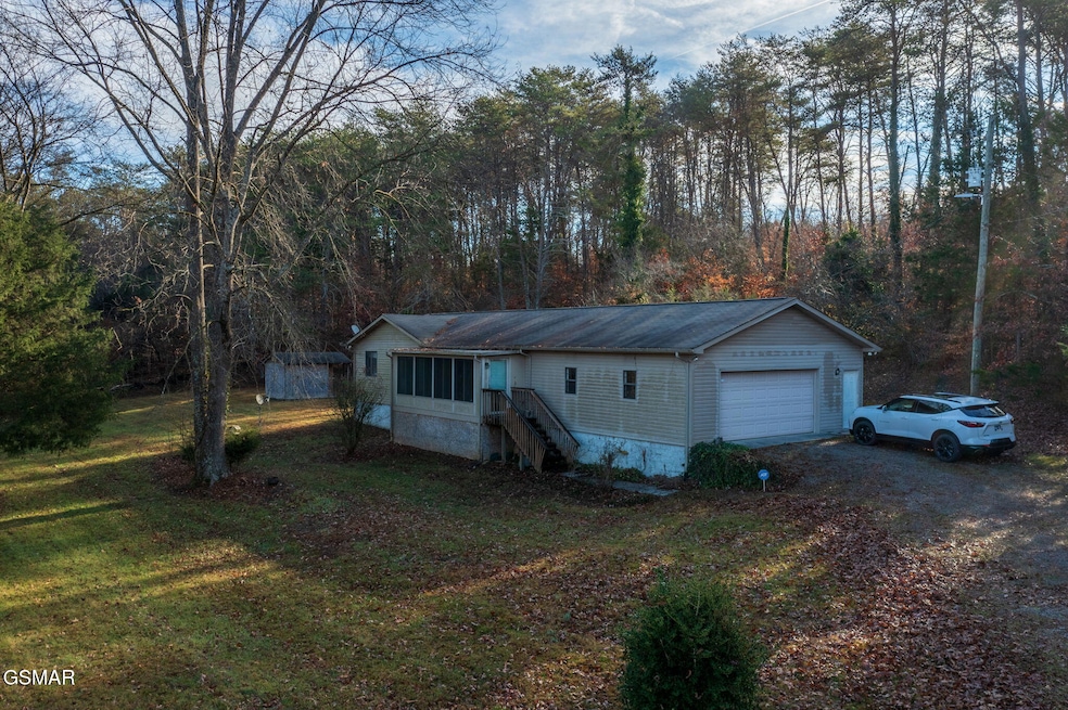 1689 McCleary Bend Rd, Sevierville, TN 37876 - photo 1