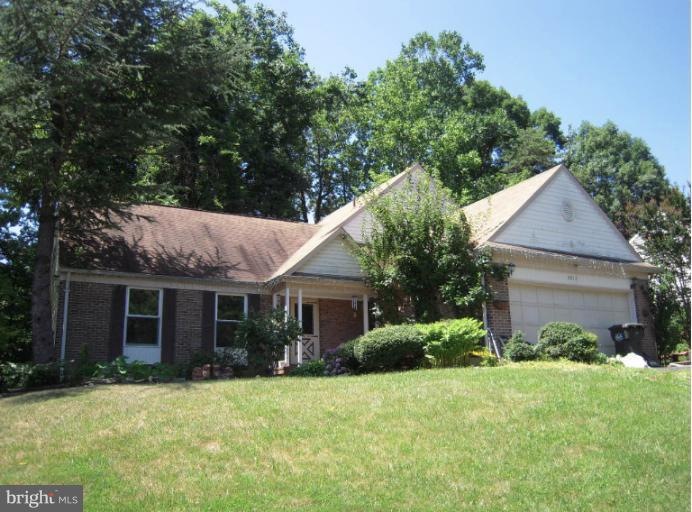 9215 Paloma Ln, Springfield, VA 22153 - photo 1