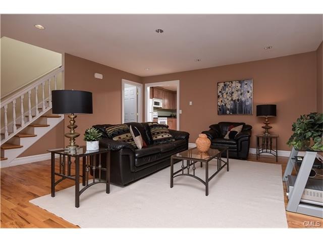 212 Wardwell St unit C, Stamford, CT 06902 - photo 1
