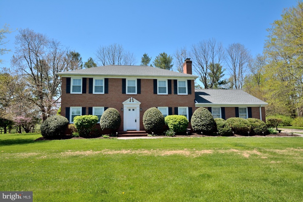 38661 Pheasant Hill Ln, Hamilton, VA 20158 - photo 1