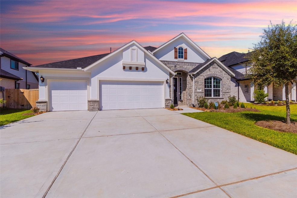 Welcome home to 2210 Partridgeberry Lane located in the master planned community of Firethorne and zoned to Lamar Consolidated ISD.