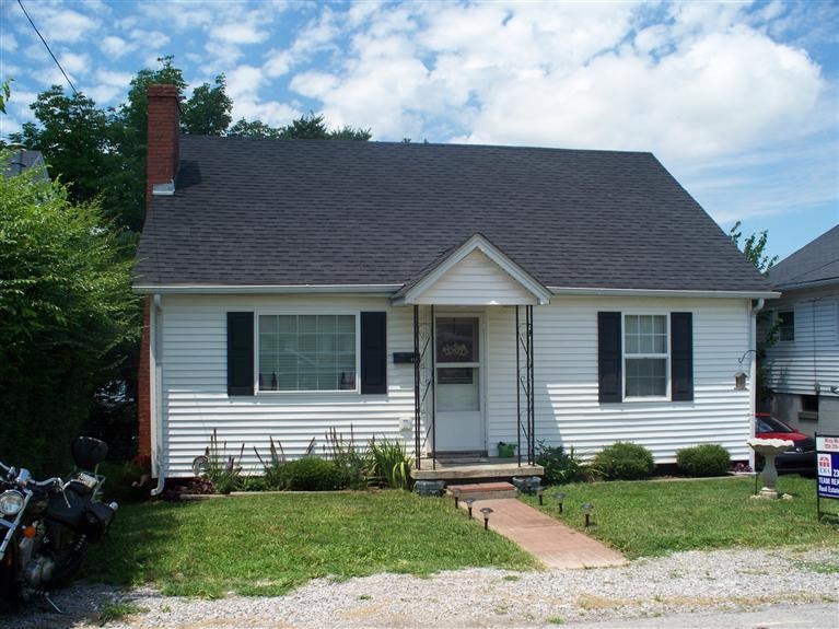 610 N Main St, Harrodsburg, KY 40330 - photo 1