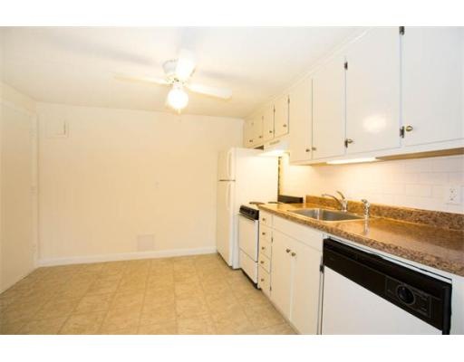 125 Littleton Rd unit 7-2BR, Ayer, MA 01432 - photo 1