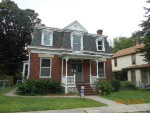 1321 W 8th St, Davenport, IA 52802 - photo 1