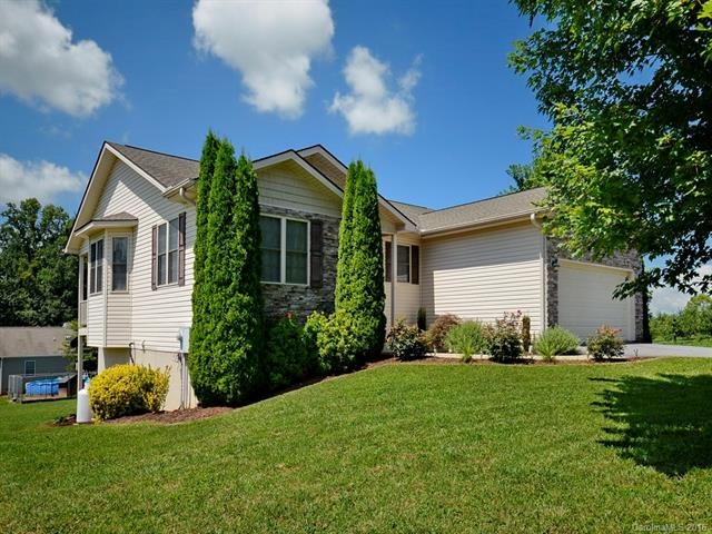 20 Song Sparrow Dr, Hendersonville, NC 28792 - photo 1