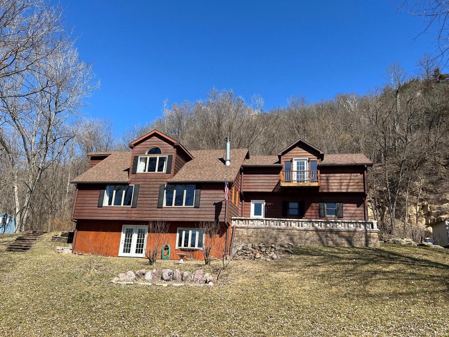 205 Carriage Dr, Chaseburg, WI 54621 MLS 1871734