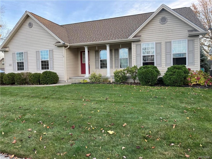 321 Wurlitzer Dr, North Tonawanda, NY 14120 - photo 1