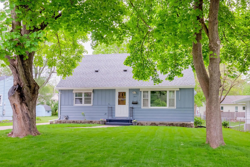 1015 68th St, Windsor Heights, IA 50324 - photo 1