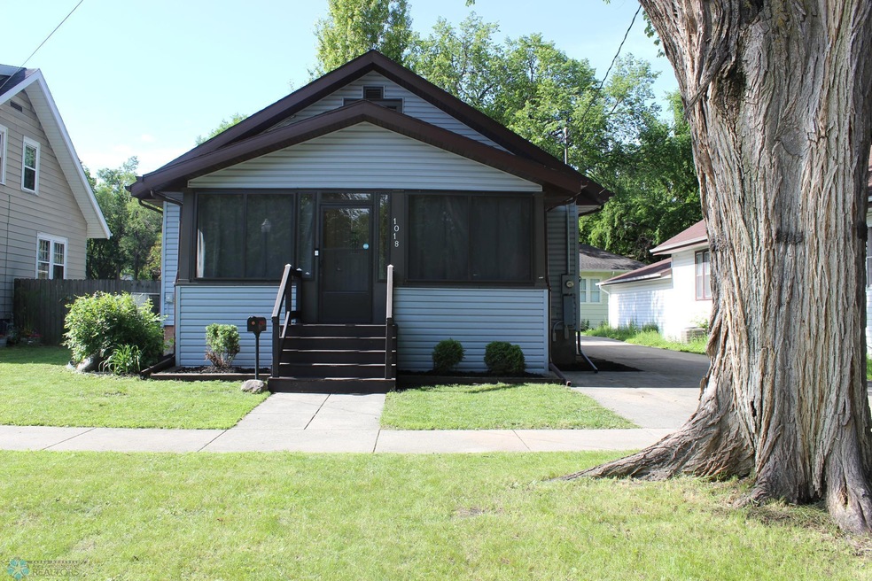 1018 10th Ave S, Fargo, ND 58103 - photo 1