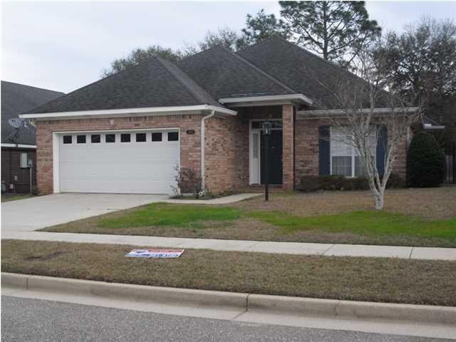 Brick Patio Home off convenient Hillcrest Rd.