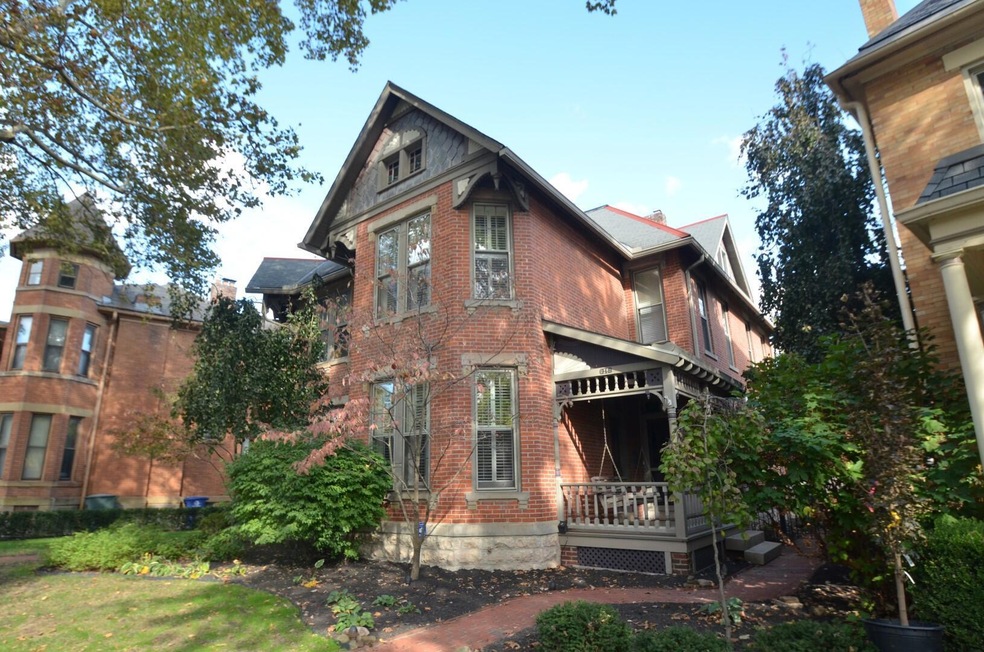 948 Neil Ave